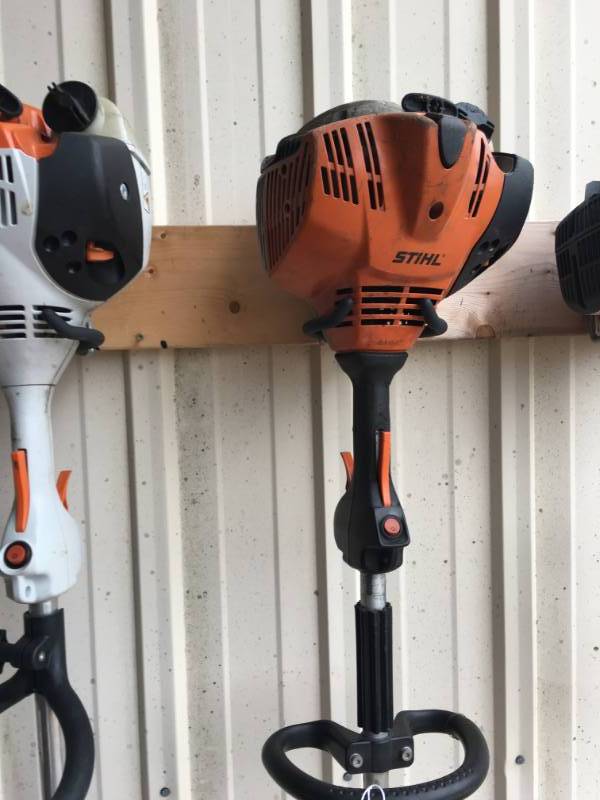 lot 239 image: Stihl Weed Whip