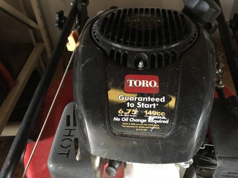 lot 255 image: Toro 149cc Push Mower