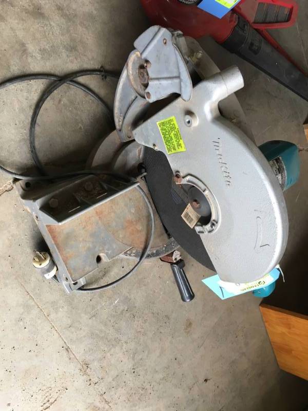 lot 300 image: Makita Saw