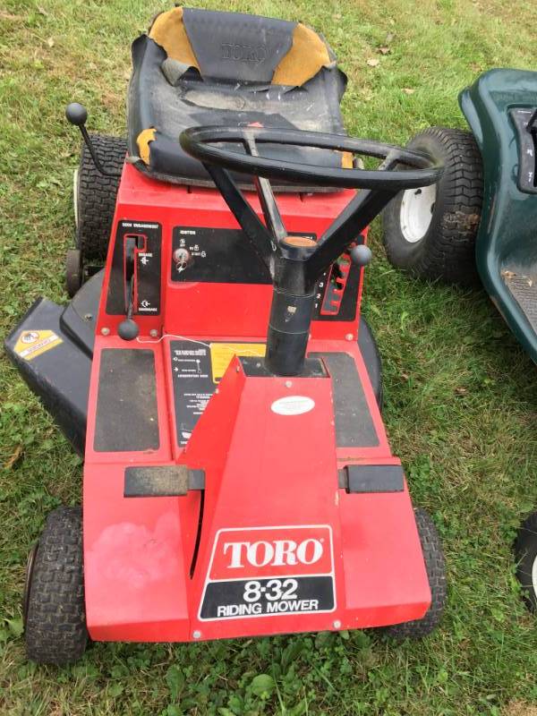 lot 322 image: Toro Riding Mower