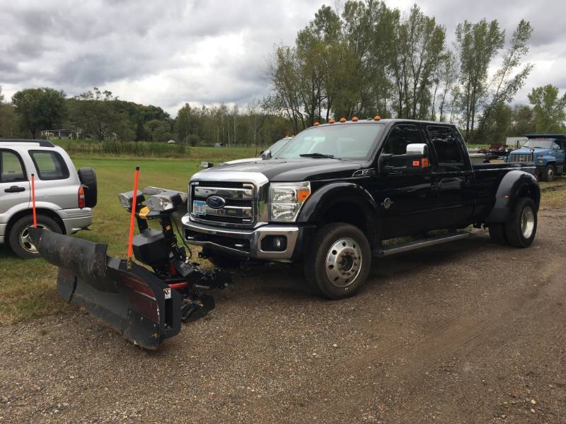 lot 1 image: 2015 FORD PICKUP F-450 - SUPER DUTY - WITH SNOW EX - PLOW - POWER EVERYTHING - THIS TRUCK IS AWESOME, FULLY LOADED 9K PLOW INCLUDED