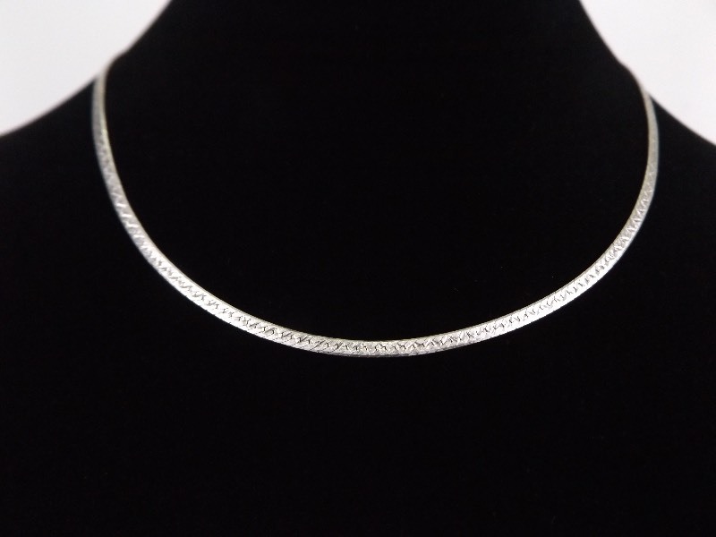 lot 24 image: .925 Sterling Silver Snake Link Necklace