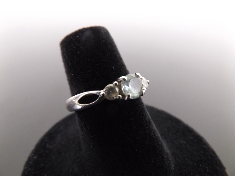 lot 29 image: .925 Sterling Silver Topaz Crystal Ring Size 6