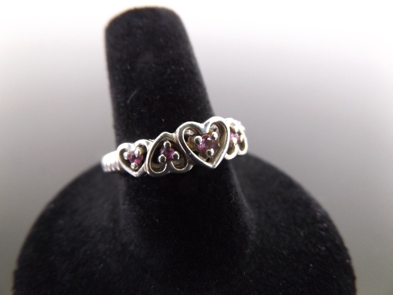 lot 39 image: .925 Sterling Silver Garnet Heart Ring Size 7.75