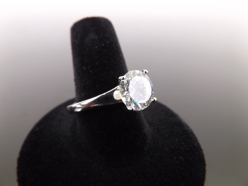 lot 45 image: .925 Sterling Silver Faceted Crystal Solitaire Ring Size 10