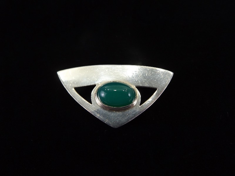 lot 64 image: .925 Sterling Silver Jade Cabochon All Seeing Eye Brooch