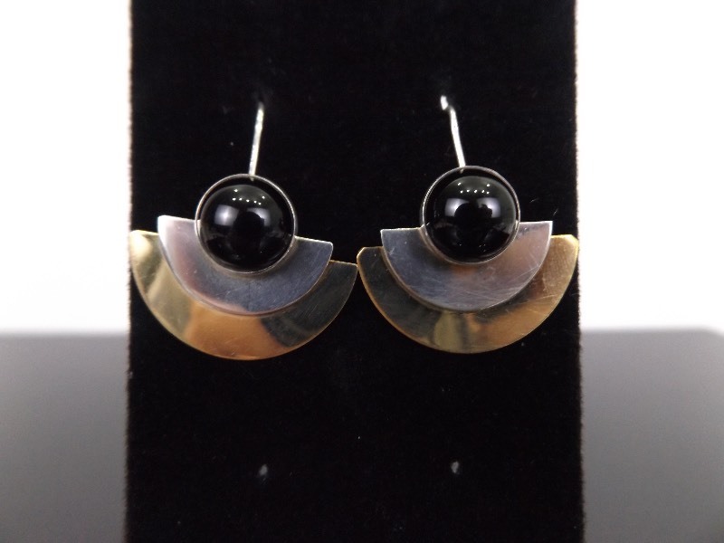 lot 88 image: .925 Sterling Silver Onyx Cabochon Duotone Hook Earrings