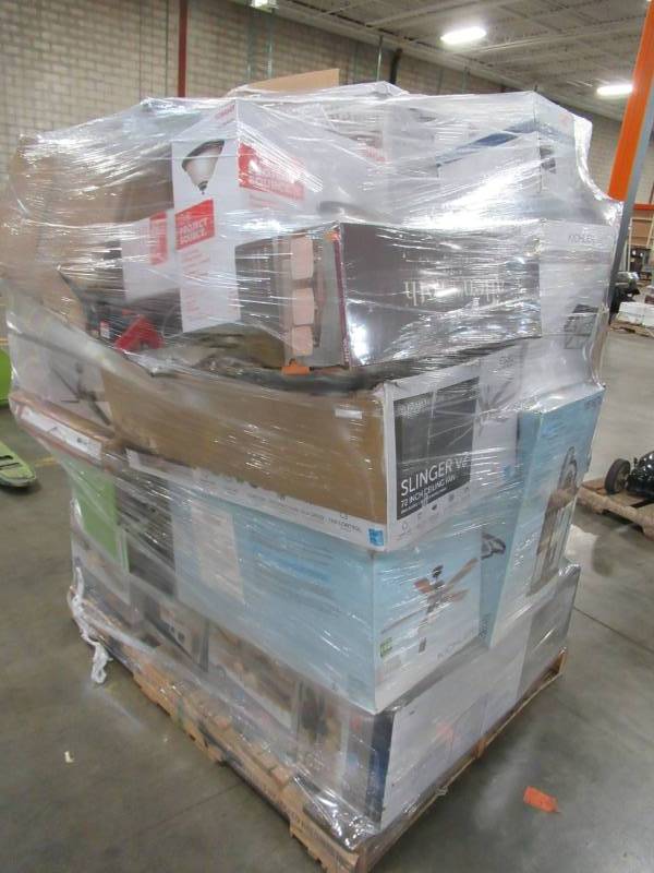 lot 31 image: WHOLESALE MIXED PALLET OF RETURNS - CEILING FANS AND LIGHTING