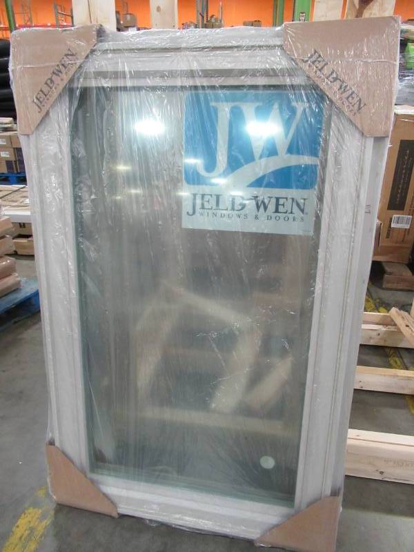lot 161 image: Jeld-wen 29.5 in. x 47.5 in. V-4500 Series Desert Sand Vinyl Left-Hinge Casement Window with Fiberglass Mesh Screen - NEW
