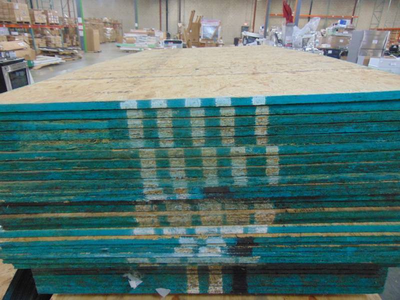 lot 279 image: Norbord 2332 CAT PS2-10 Tongue and Groove OSB Subfloor - 5 White Stripes - 33 Pieces