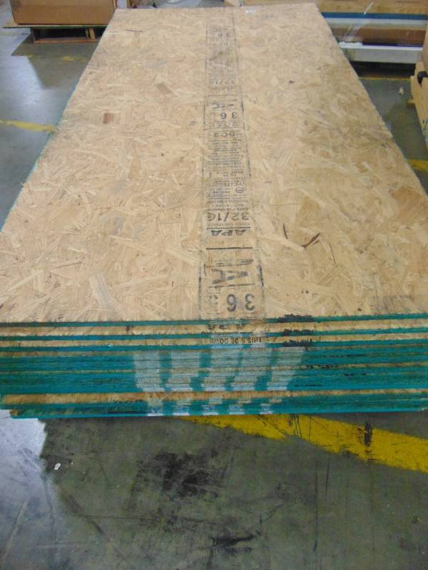 lot 280 image: 12 4 ft. x 8 ft. Oriented Strand Board - 2 White, 1 Black Stripe 787792 - 21 Pieces