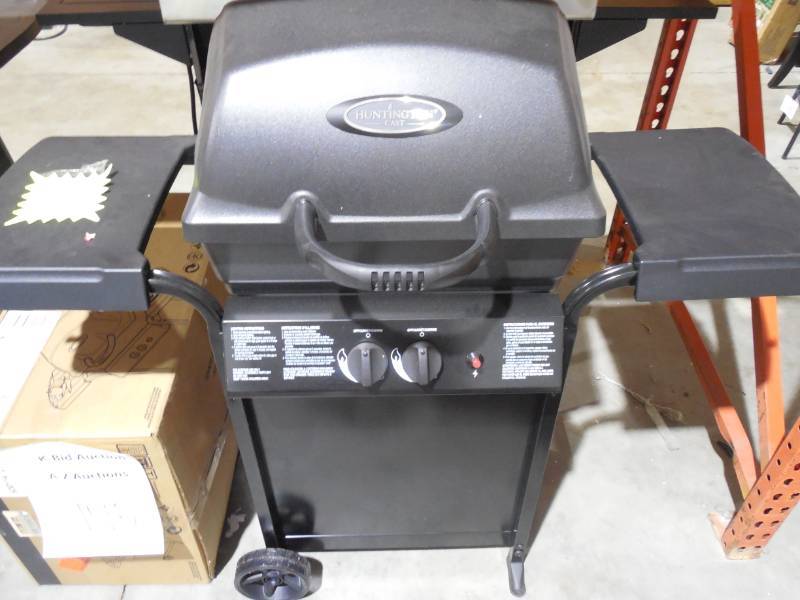 lot 146 image: Huntington 2-Burner Cast Aluminum Propane Gas Grill in Black