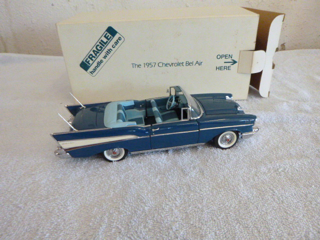 lot 12 image: Danbury Mint 1957 Chevrolet Bel Air Die-Cast Metal Car
