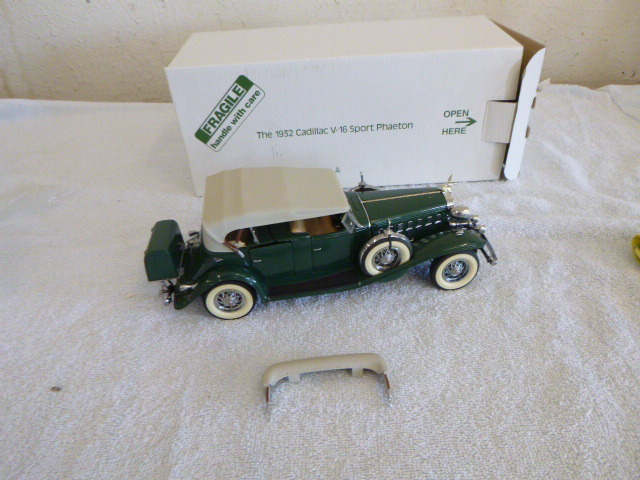 lot 13 image: Danbury Mint 1932 Cadillac V-16 Sport Phaeton Die-Cast Metal Car