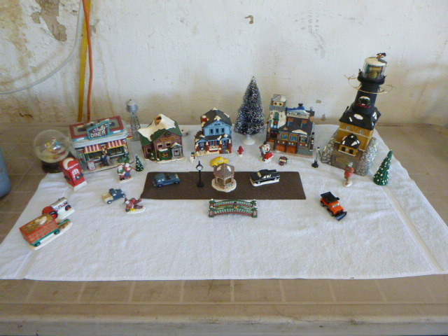 lot 26 image: Christmas Village
