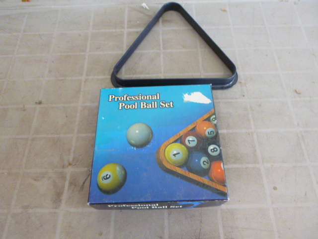 lot 77 image: Professional Pool Ball Set