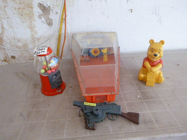 lot 78 image: Vintage Traveler Target Game
