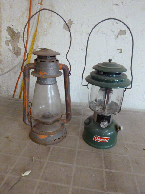 lot 85 image: 2 Oil Lanterns