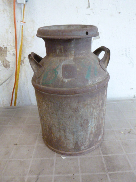 lot 89 image: Vintage Milk Can