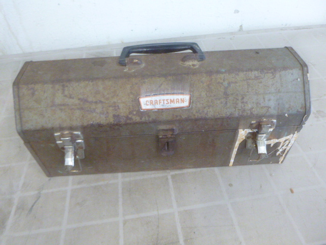 lot 120 image: Craftsman Metal Toolbox