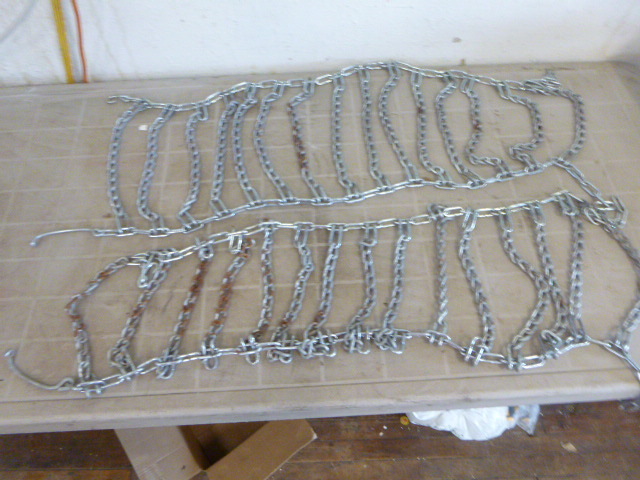 lot 135 image: Pair of 8 Tire Chains