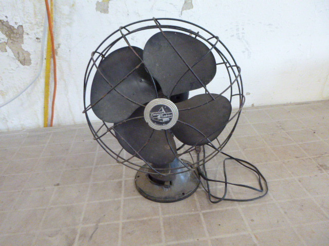 lot 146 image: Vintage Emerson Electric Desk Fan