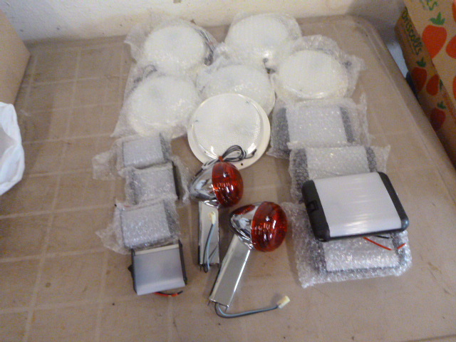 lot 150 image: Miscellaneous Lights