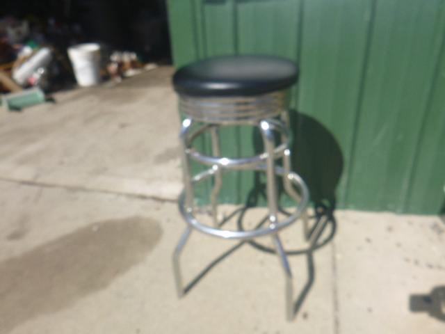 lot 42 image: Bar Stool