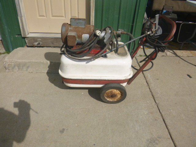 lot 51 image: Capco Pressure Washer