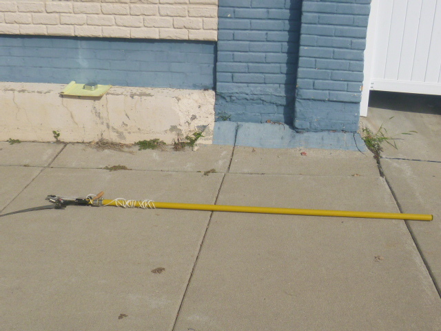 lot 100 image: Teflorr Branch Pole Saw