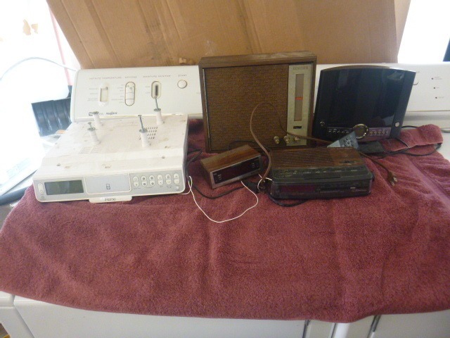lot 108 image: Miscellaneous Electronics