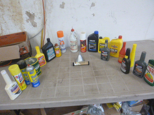 lot 119 image: Garage Liquids