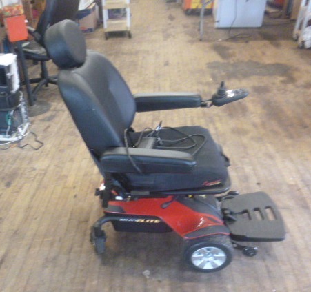 lot 2 image: Pride Jazzy Select Elite Power Chair