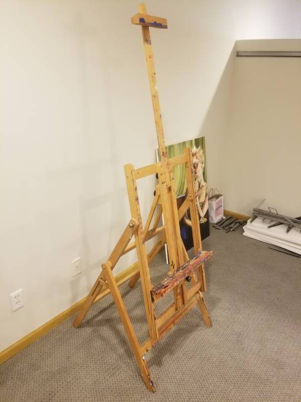 lot 29 image: Wooden Telescoping Artists Easel