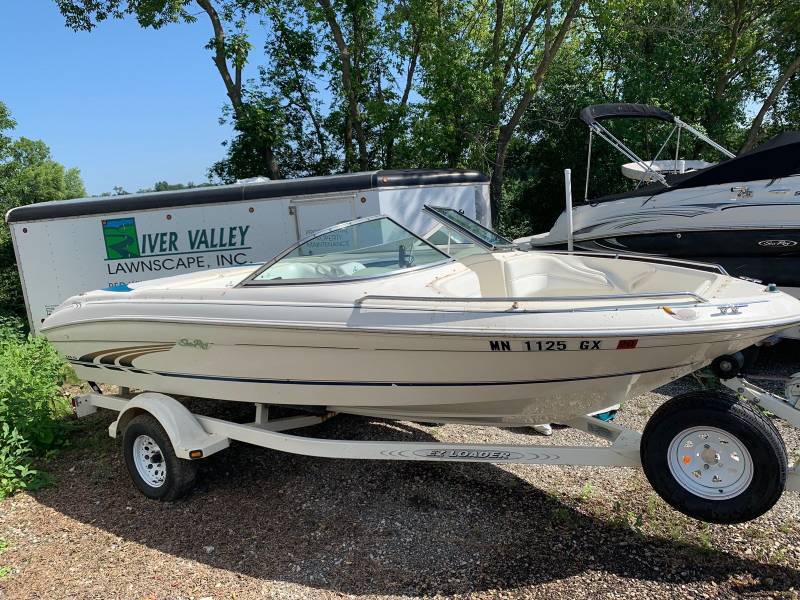 lot 1407 image: 1997 Sea Ray 185 Sport 