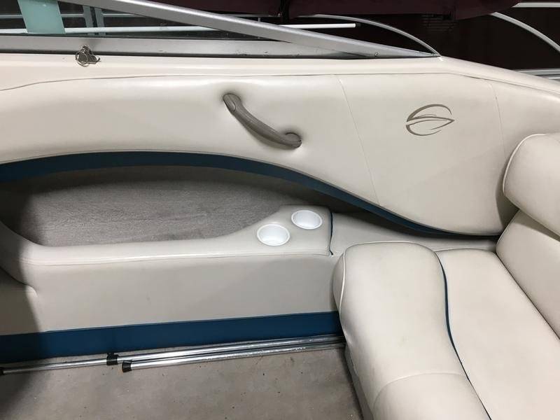 lot 1418 image: 1999 Crownline BR266