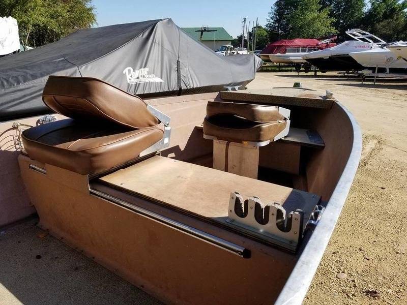 lot 1427 image: 1986 Starcraft 160SC 