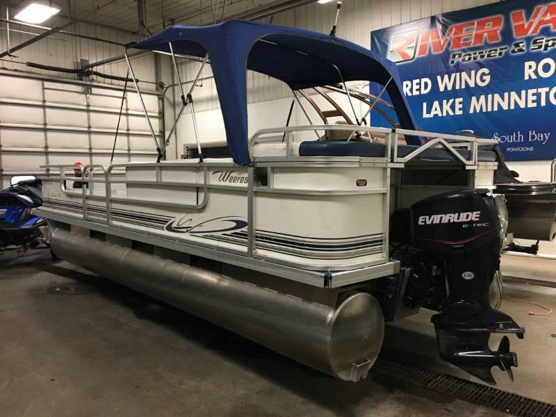 lot 1433 image: &nbsp2005 Weeres 220 Front Fish Pontoon 
