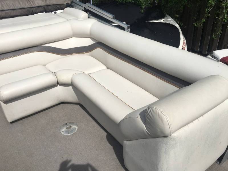 lot 1434 image: 2003 Premier 225 Explorer Pontoon 