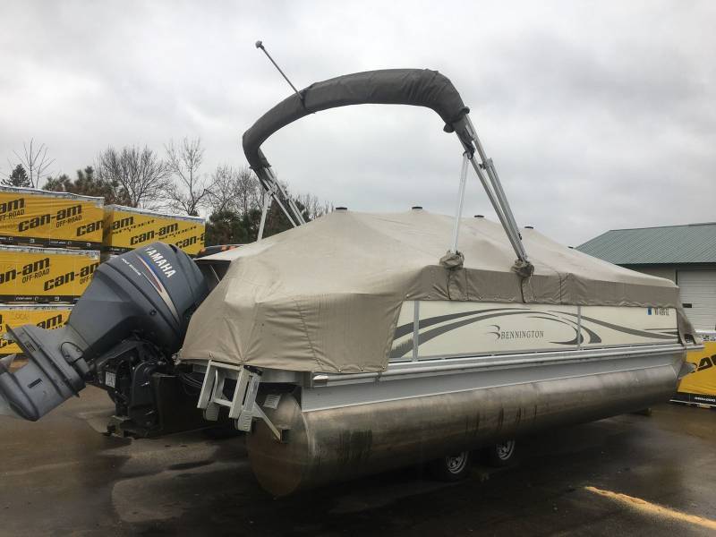 lot 1436 image: 2006 Bennington 2250 RSi Pontoon 