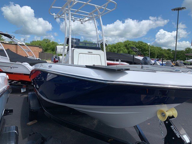 lot 1489 image: 2017 Yamaha 190 FSH Sport