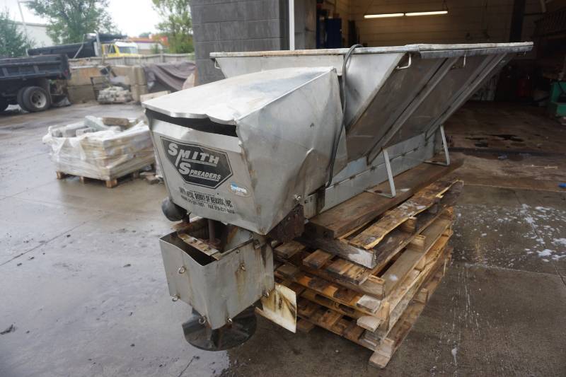 Smith Spreaders Brand Model 1YDE Stainless Steel Electric Truck Bed
