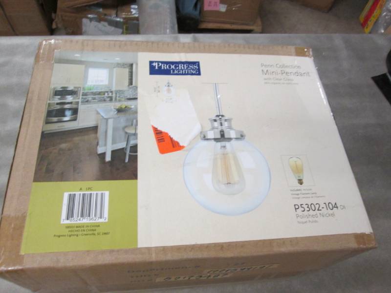 lot 3 image: Progress Lighting Penn 6.88 in 1-Li...