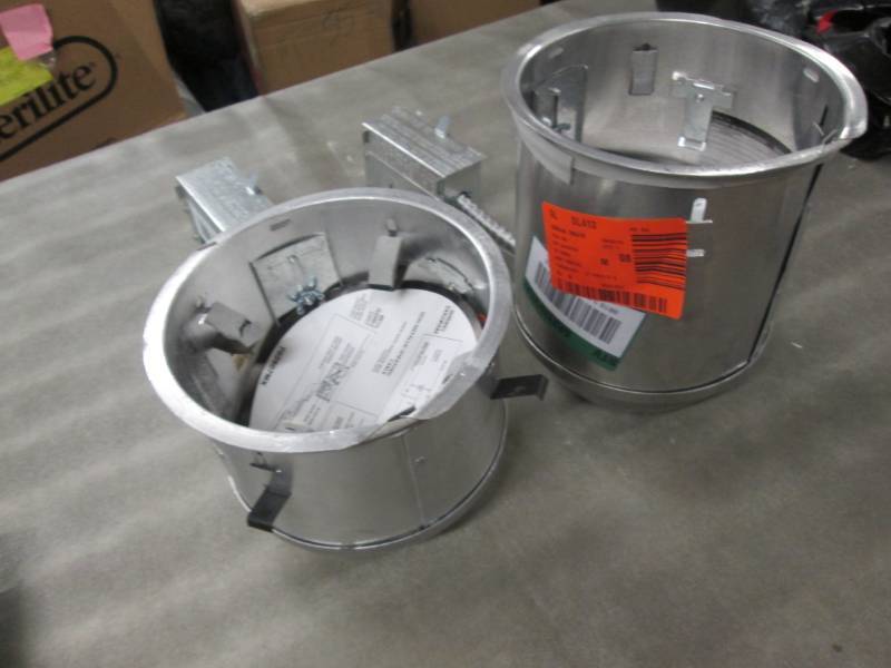 lot 39 image: 2 Halo Can Lights...
