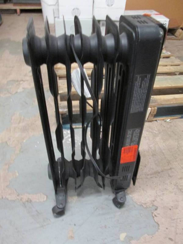 lot 191 image: Sai Heater - warms, control knob br...