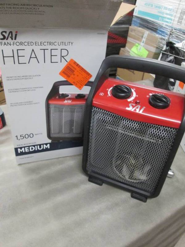 lot 197 image: Sai 1500 Watts Fan Forced Electric ...