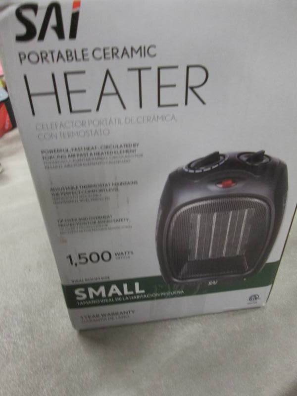 lot 205 image: Sai 1,500-Watt Convection Electric ...