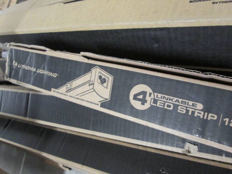 lot 218 image: Lithonia Lighting MNLK L48 840 M4 L...