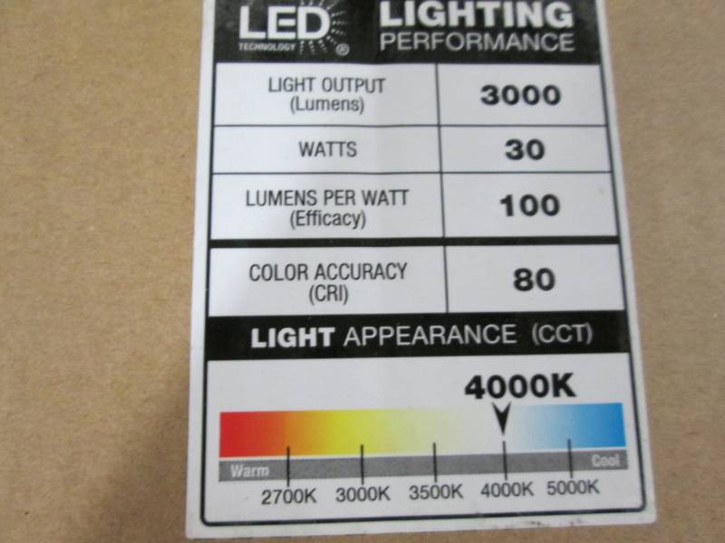 lot 239 image: Commercial Electric 3 ft. 1-Light 3...