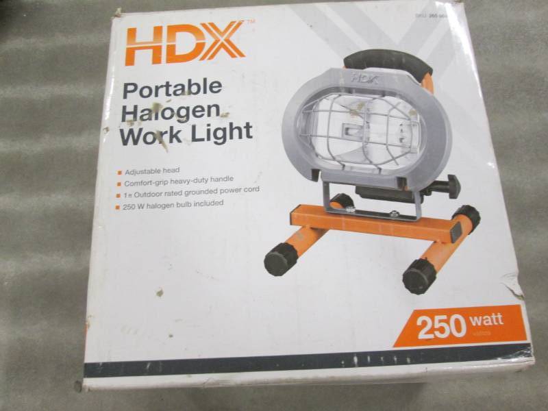 lot 251 image: HDX250-Watt Portable Halogen Work L...